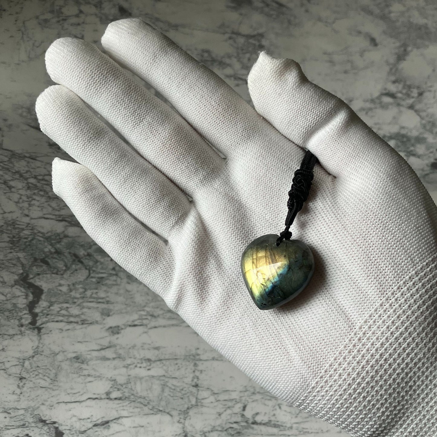 天然ラブラドライト ハートペンダントネックレス｜両面シラー