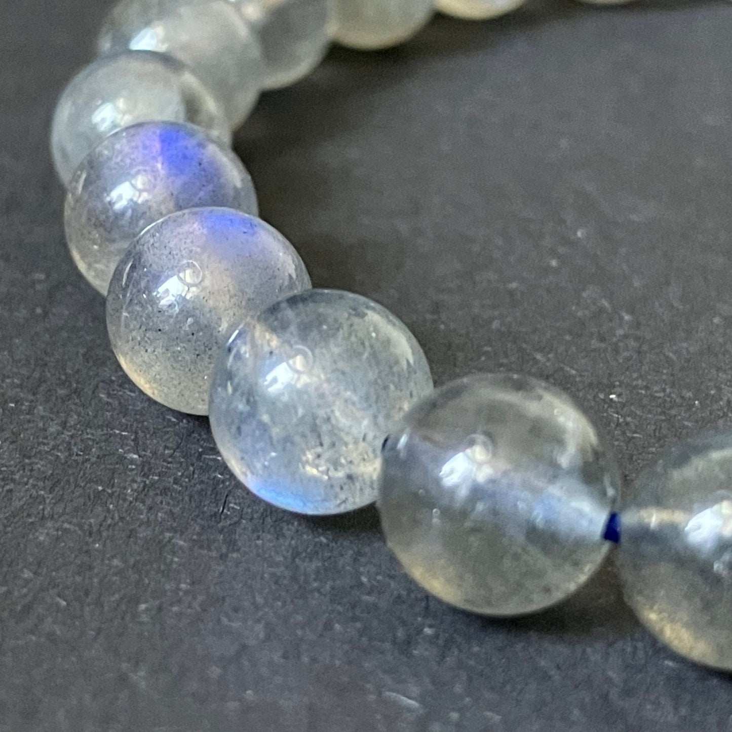 スリランカ産 天然ラブラドライトブレスレット（通称 ブルームーンストーン）｜スタンダードクラス・男女兼用・穏やかな月光の輝き