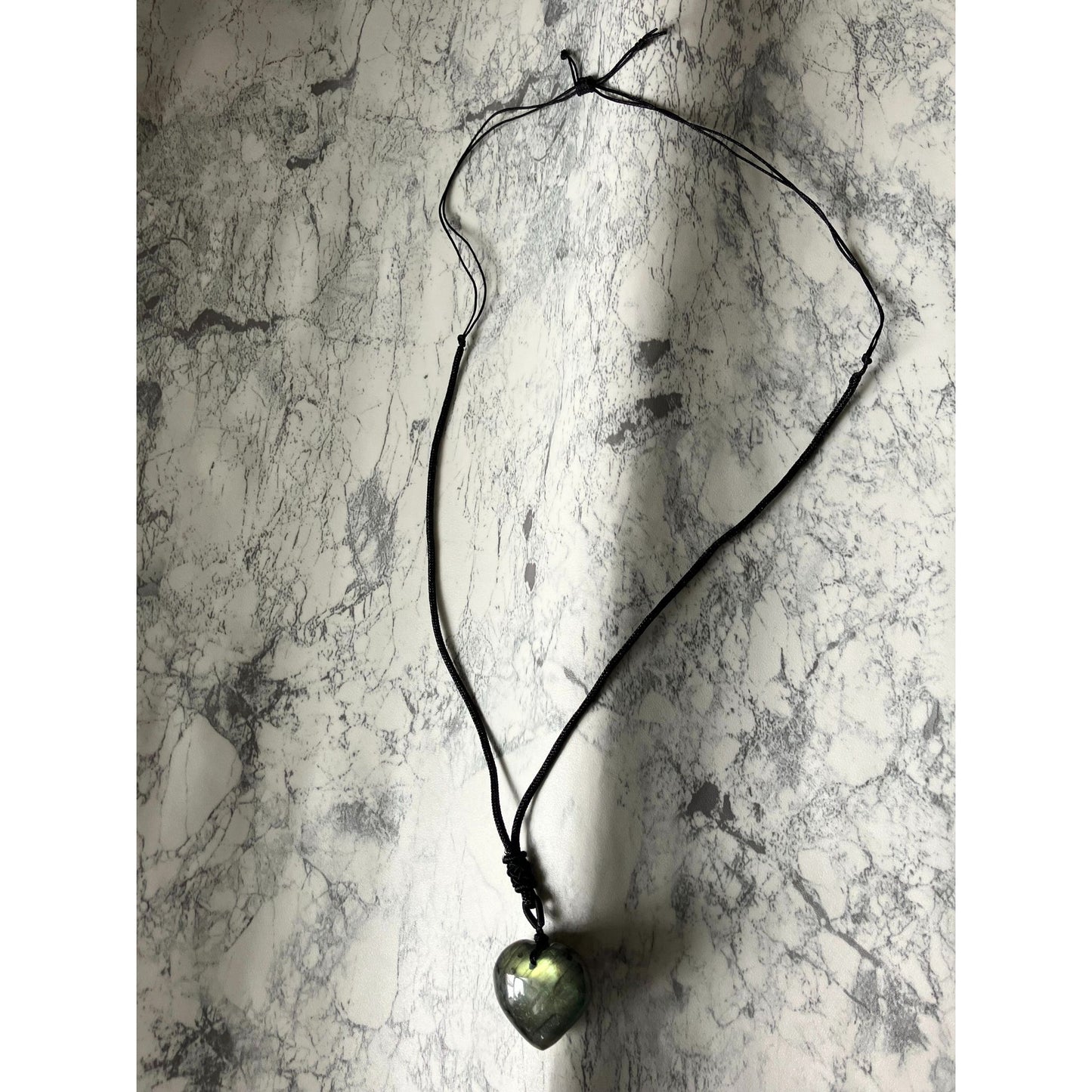 天然ラブラドライト ハートペンダントネックレス｜両面シラー